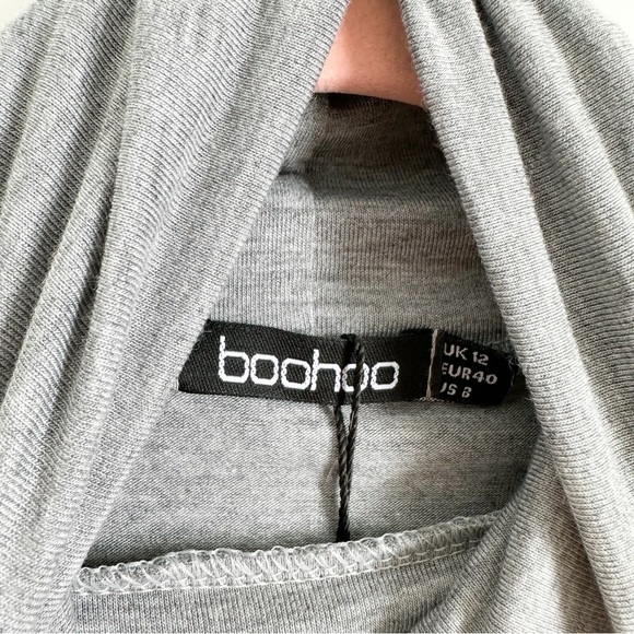 NWT!! Boohoo Gray Lara Cropped Sleeve Turtleneck sz 8 - Picture 3 of 8
